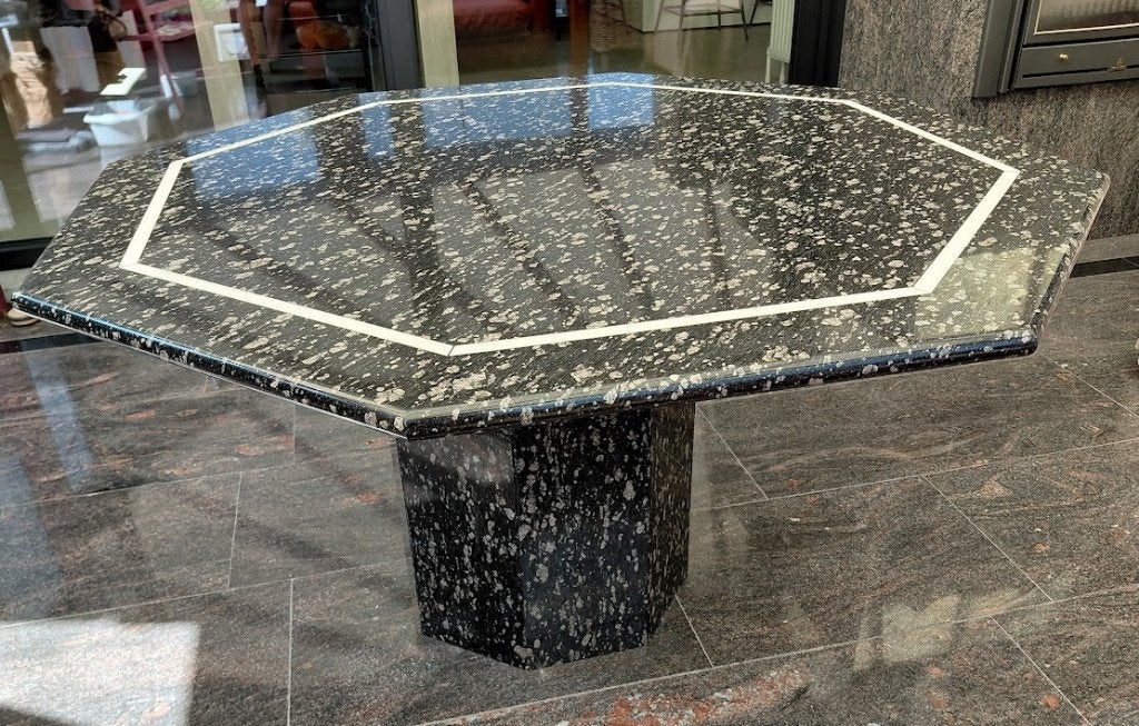 Massieve granieten eetkamertafel Ø140 cm – natuursteen, Ophalen, Gebruikt, Vijf personen of meer, Overige vormen
