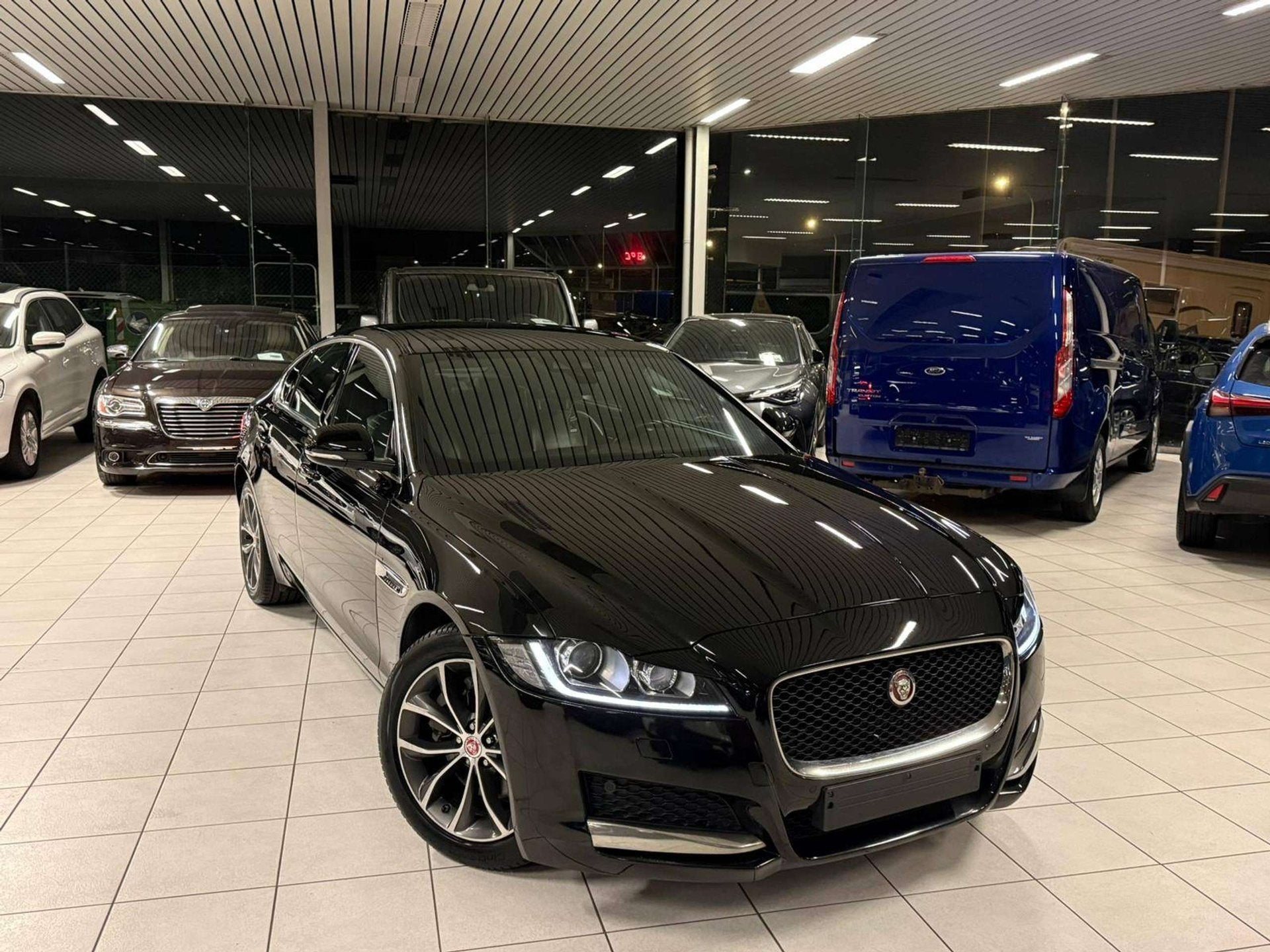 Jaguar XF 2.0D Automatique 132kW Euro 6b, Autos, Achat, Entreprise, 179 ch, Autres couleurs