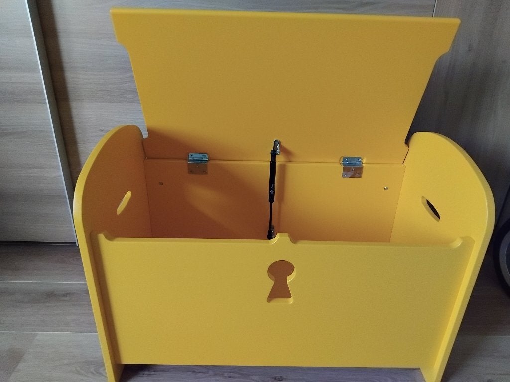 Schatkist / speelkoffer / opbergkist geel Ikea, Ophalen, Geel, Zo goed als nieuw, Opbergmeubel