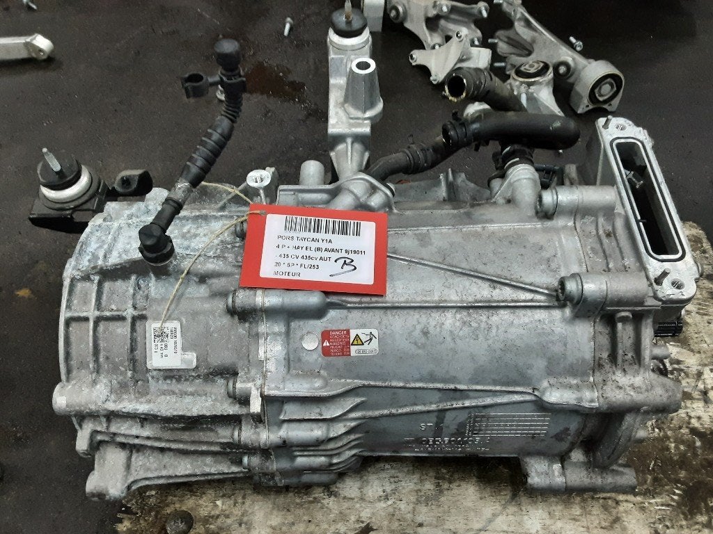 MOTOR Porsche Taycan (Y1A) (01-2019/12-2023) (9J1901131E), Gebruikt, Rue de l'Espoir 34 34
4030  GRIVEGNÉE, BE, Info@Collignon.be