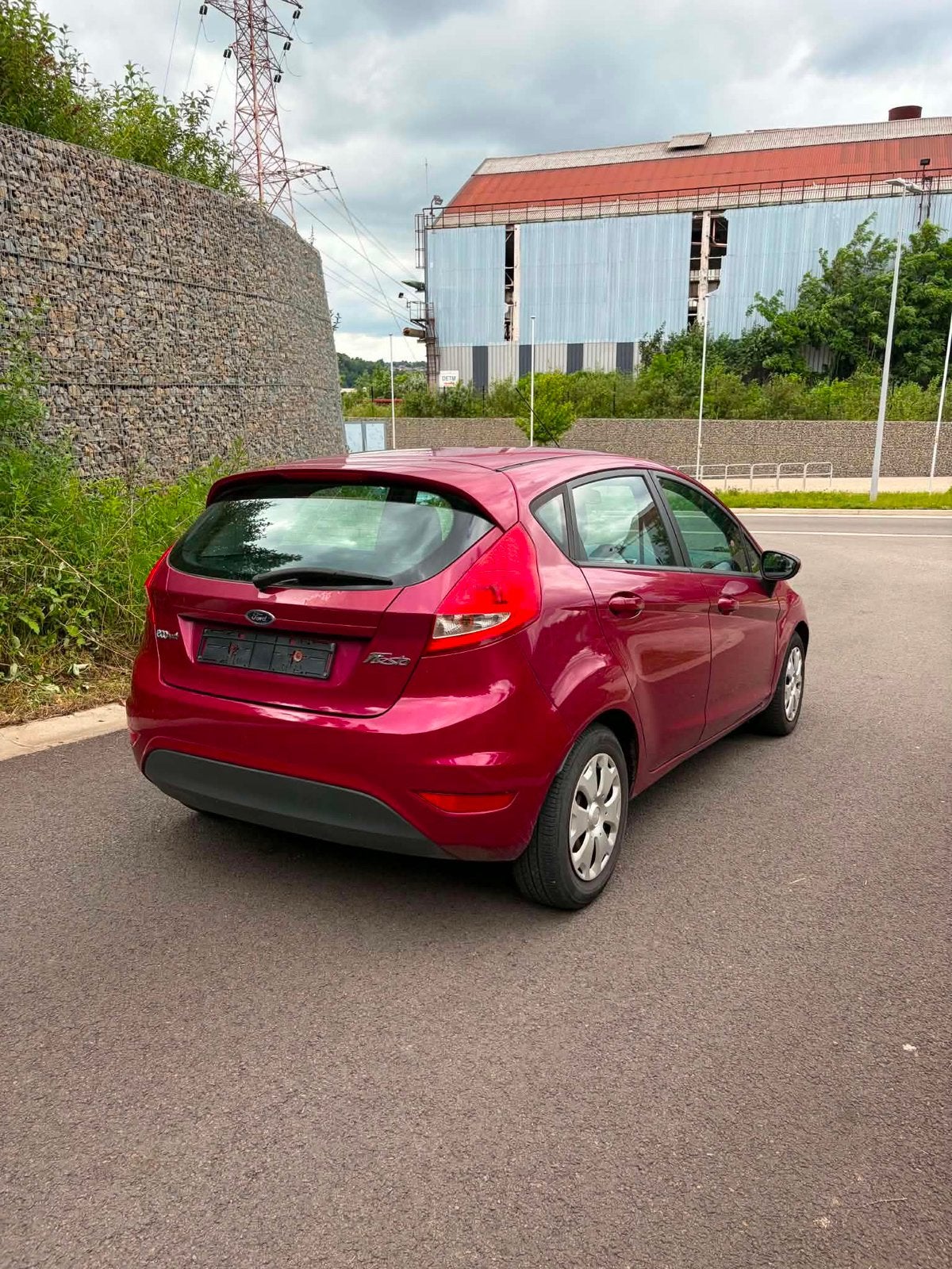 Ford fiesta 1.6 Tdci prête à immatriculer, Auto's, Ford, Stof, 1600 cc, Bedrijf, Fiësta