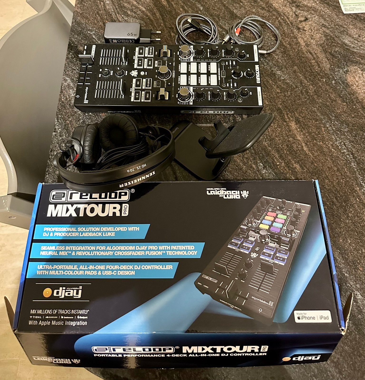 Reloop Mixtour Pro + extra’s, Musique & Instruments, Enlèvement ou Envoi, Comme neuf, DJ-Set, Reloop