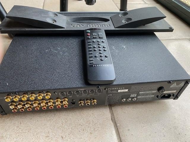 Perreaux AVP-1P Surround Processor, Enlèvement, Comme neuf, Autres marques