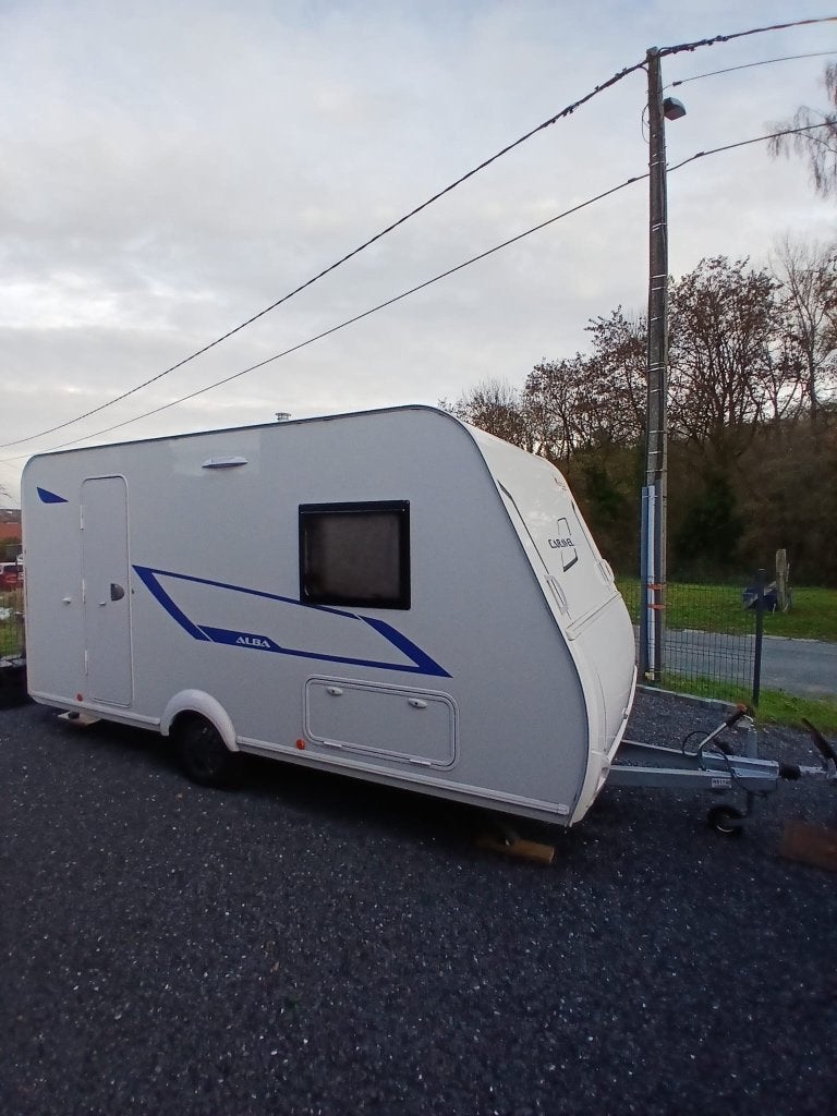 Caravane ALBA 400 (2025) + auvent complet + tapis, Particulier, Jusqu'à 4, Caravelair