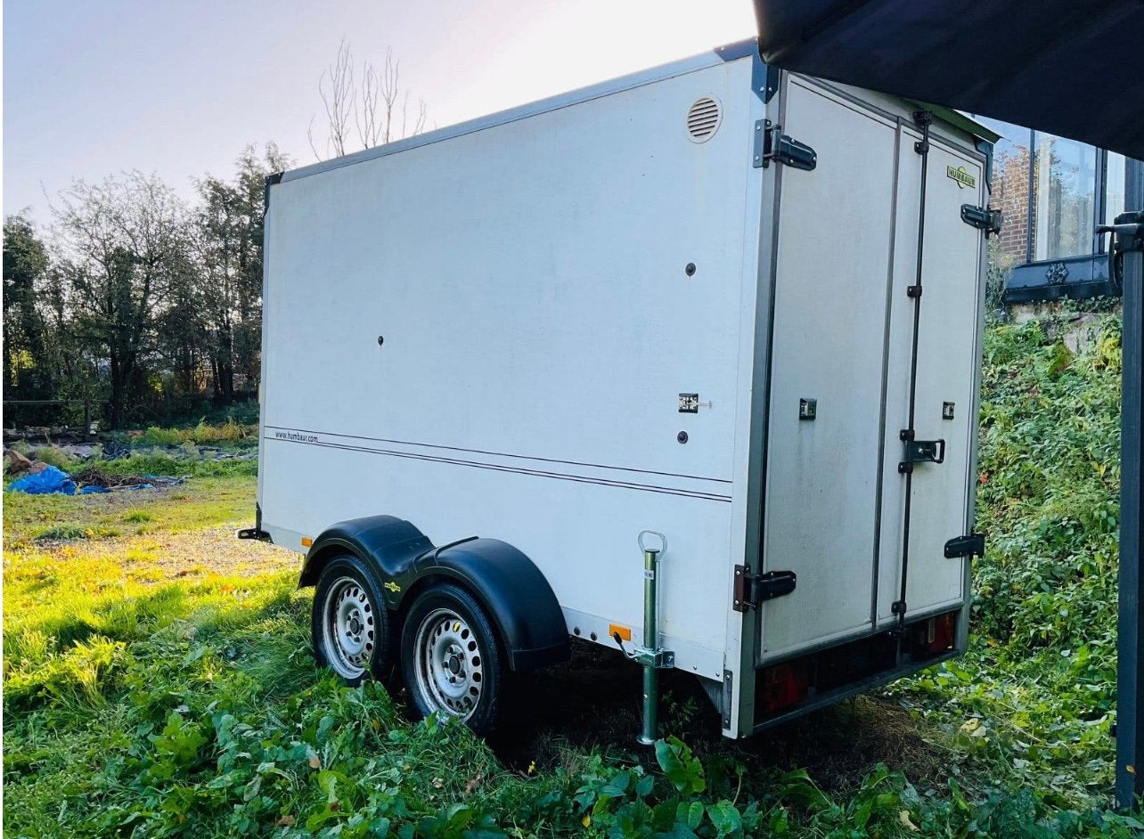 REMORQUE FERMÉE HAMBAUR XXL 750 KG, PERMIS DE CONDUIRE B, Enlèvement, Comme neuf