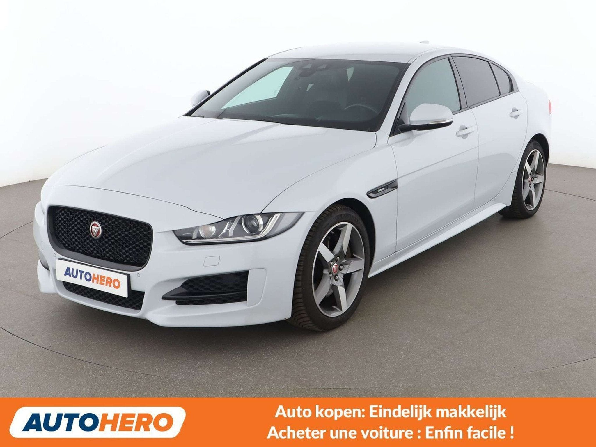 Jaguar XE 20t R-Sport (année de construction 2018), Autos, Achat, 200 ch, Automatique, XE