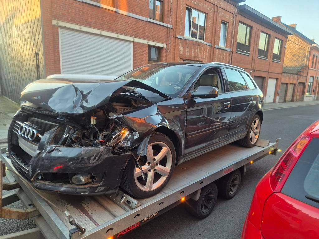 AUDI A3 SPORTBACK ACCIDENTEE AUTOMATIQUE 2L DIESEL, Auto's, Euro 5, 4 cilinders, Zwart, 5 deurs