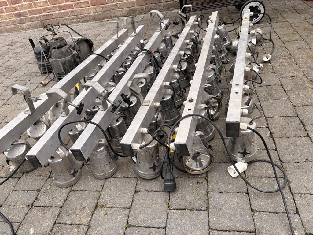 Spot vintage rampe, Doe-het-zelf en Bouw, Steigers, Ophalen, Zo goed als nieuw