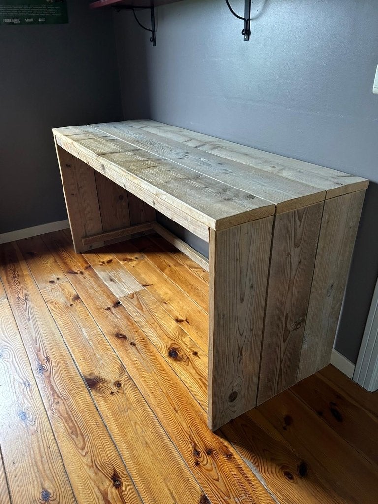 Bureau in steigerhout, Huis en Inrichting, Ophalen of Verzenden, Zo goed als nieuw