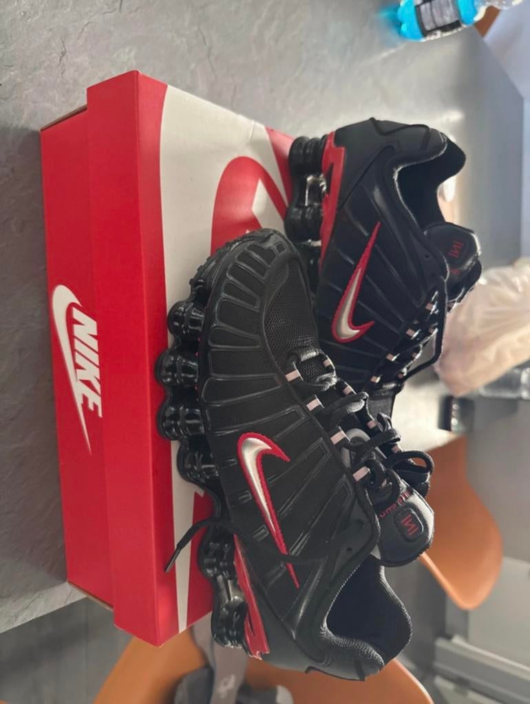 Nike shox tl zwart rood maat 40, Kleding | Heren, Schoenen, Verzenden, Zo goed als nieuw, Zwart