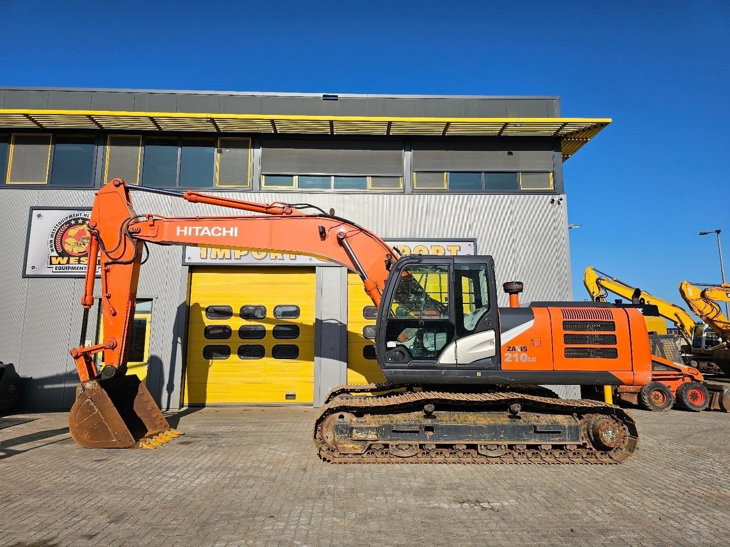 Hitachi ZX220LC Mitsubishi 6 cylindres WE1580, Excavatrice