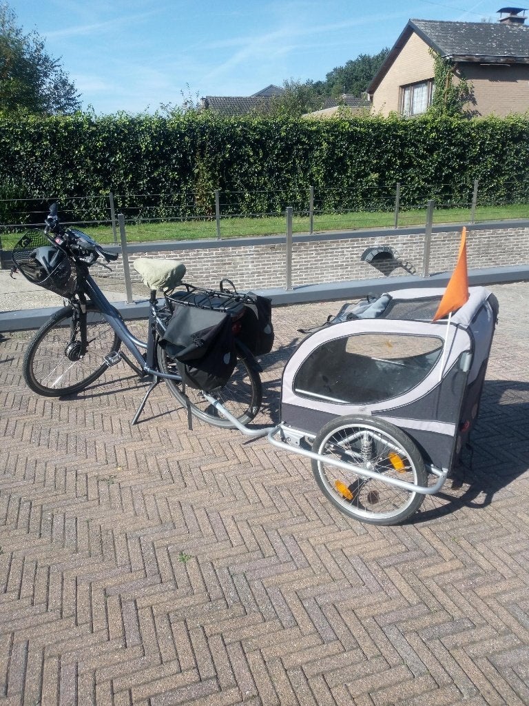 oerdegelijke hondenfietskar, Dieren en Toebehoren, Ophalen, Zo goed als nieuw
