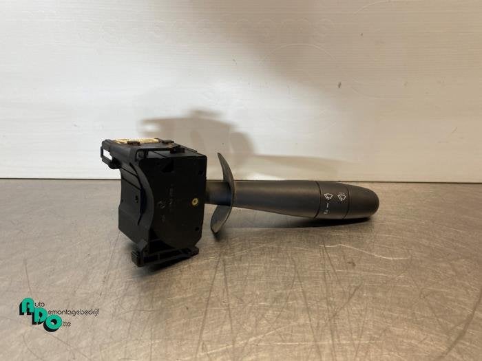 Commutateur essuie-glace d'un Opel Vivaro (Vivaro 01-), -, Opel, 3 mois de garantie, Utilisé