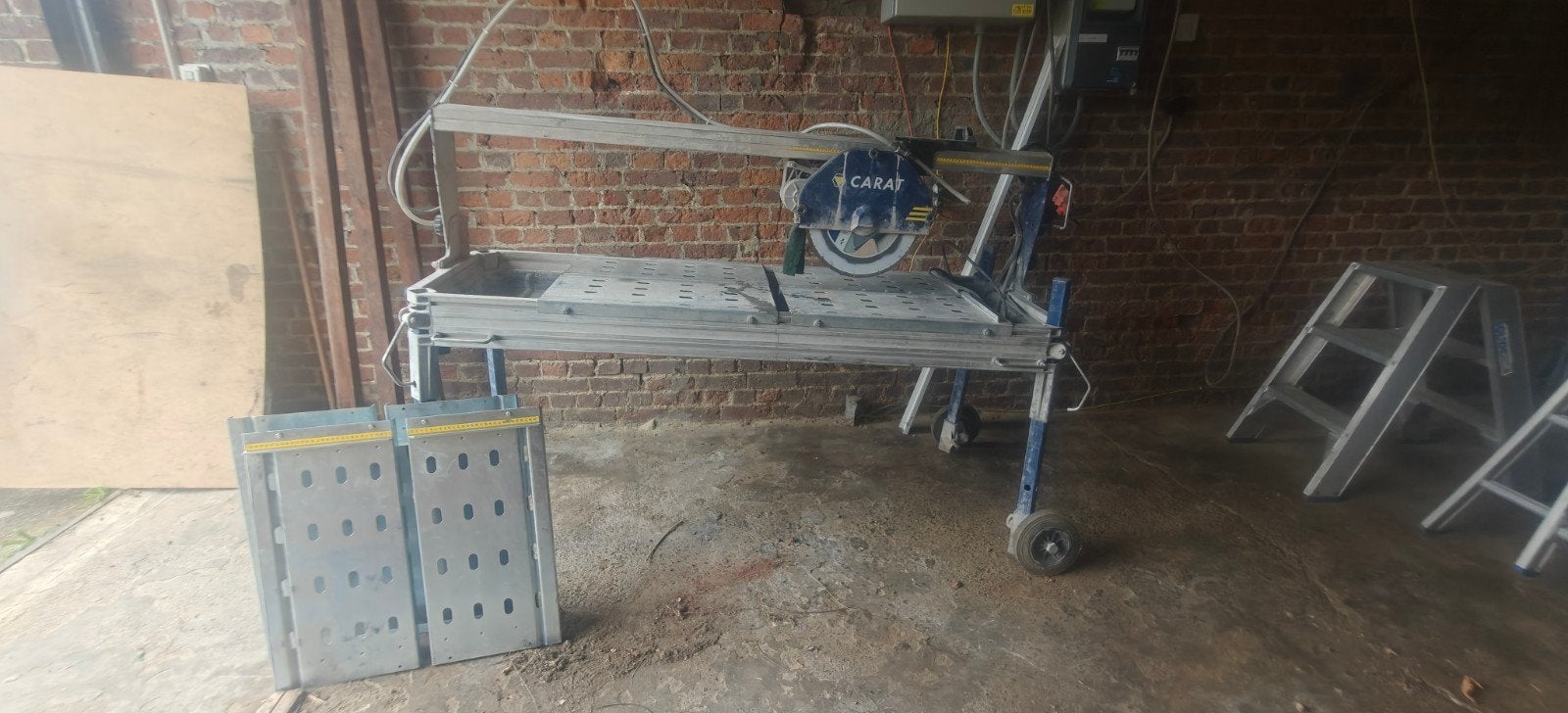 carat tafelzaag 1,2m, Doe-het-zelf en Bouw, Ophalen, Gebruikt, Cirkelzaag, 70 mm of meer