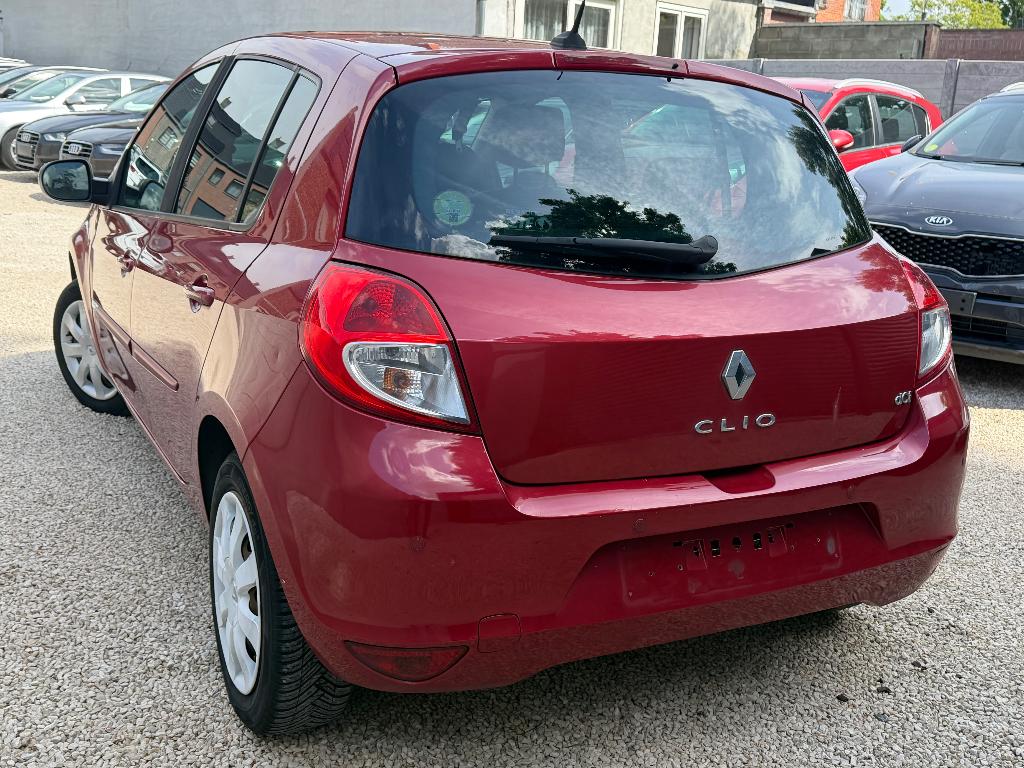 Renault Clio 1.5 Dci 11/2011 NAVI • CLIM DIG, Rouge, Euro 5, Achat, Entreprise