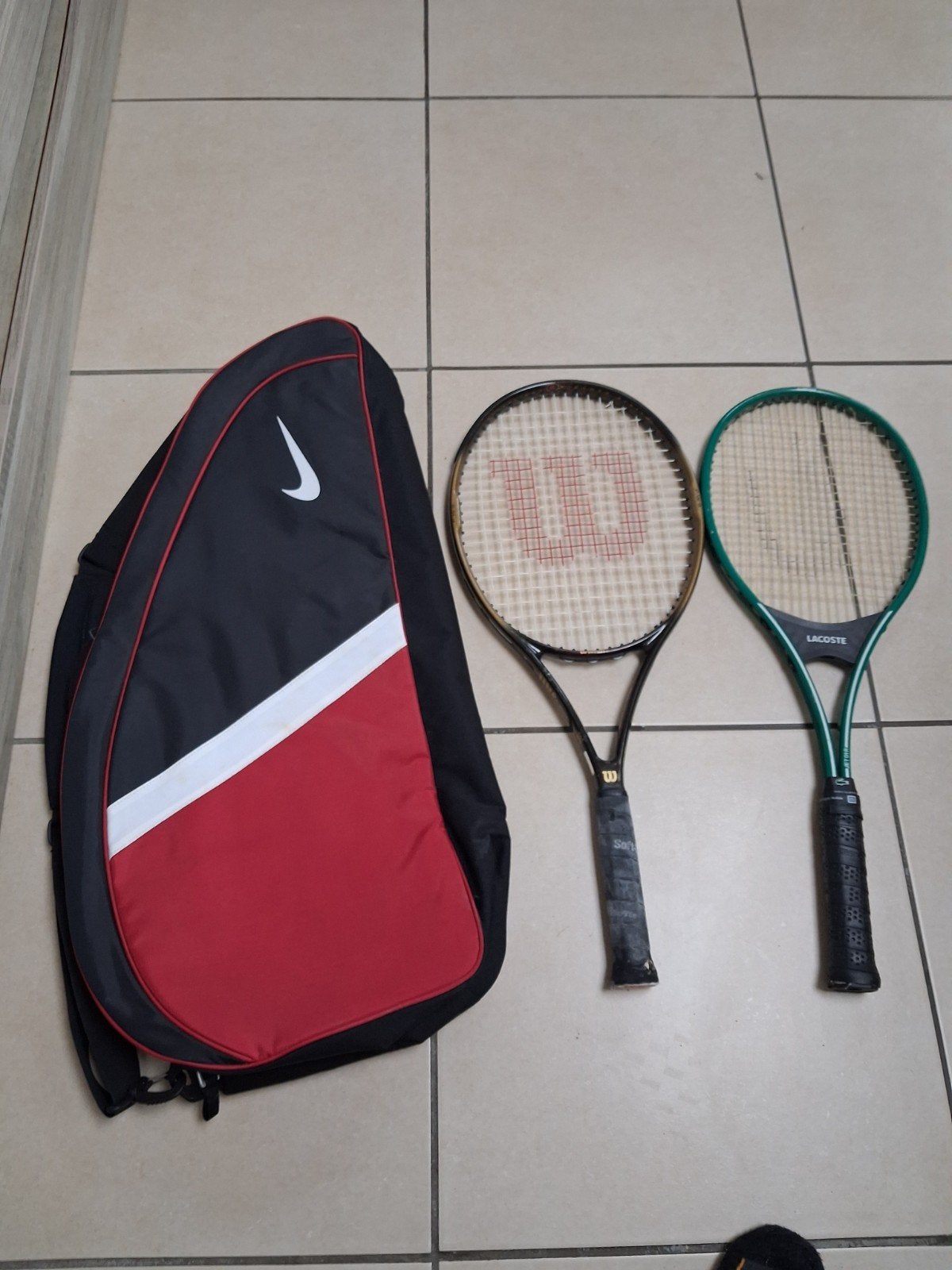 housse neuve pour  raquettes de tennis et 2 raquettes, Sports & Fitness, Enlèvement ou Envoi, Raquette
