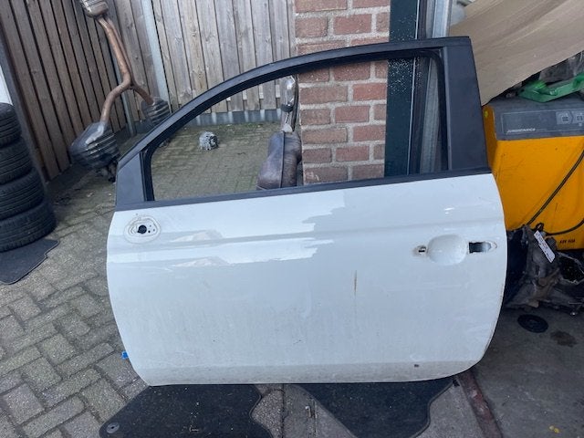 PORTIER LINKS 268A Fiat 500 (312) (01-2007/12-2012), Auto-onderdelen, FCA Germany GmbH, Gebruikt, Deur, IPC D1-09 Bahnhofsplatz
65423  Rüsselsheim am Main, DE