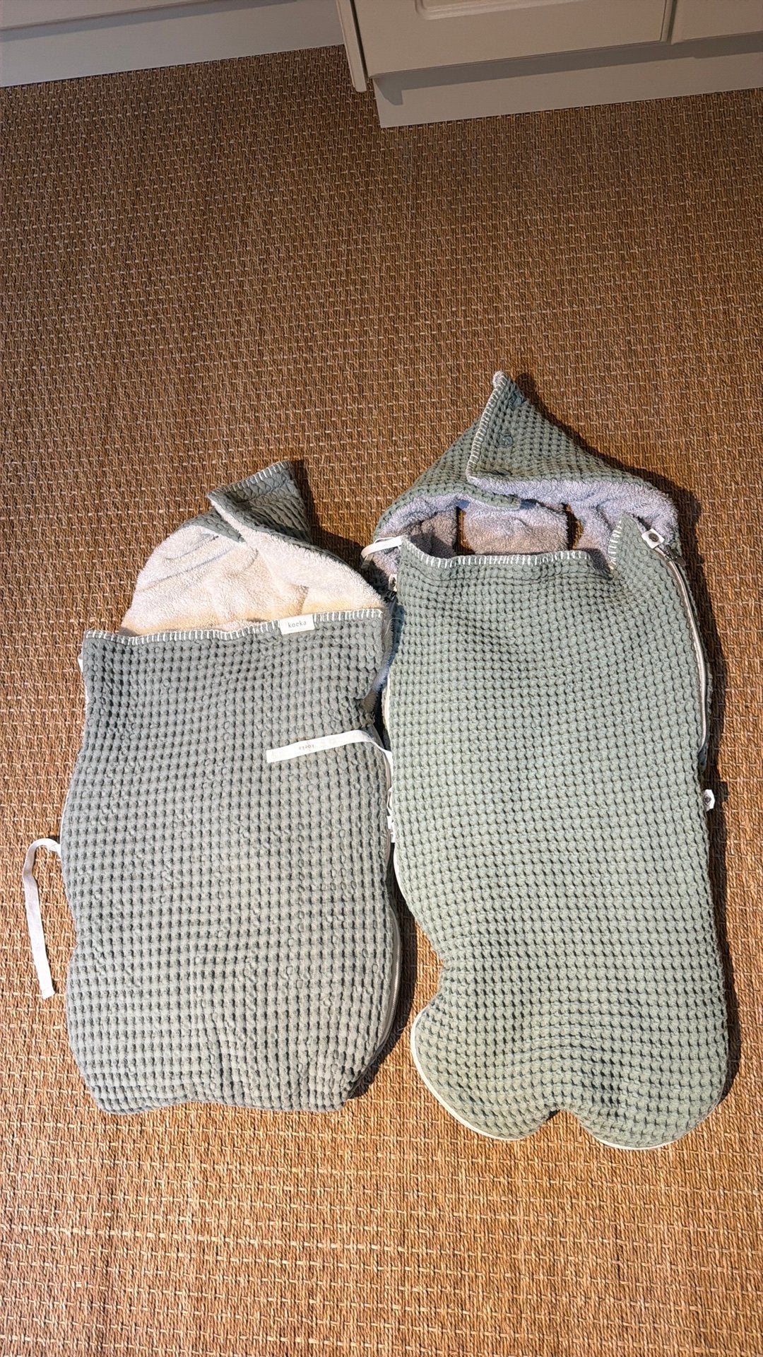 2x baby voetzak Koeka, Kinderen en Baby's, Ophalen of Verzenden, Zo goed als nieuw, Koeka