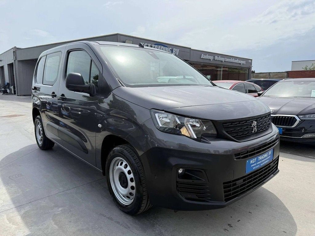 Peugeot Partner 1.2i 130PK AUTOMAAT 3 ZIT NAVIGATIE CARPLAY, Auto's, Bestelwagens en Lichte vracht, Automaat, Stof, Gebruikt, 1199 cc
