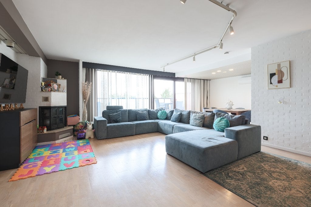 Penthouse avec terrasse très spacieuse et vue panoramique, 492 UC, 234 kWh/m²/an, Province d'Anvers, Jusqu'à 200 m²