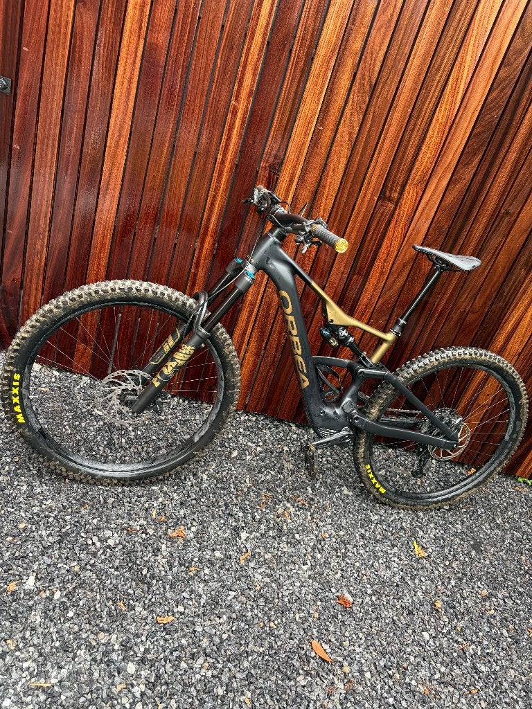 VTT électriue Orbea Rise LT H10 - Taille M, Vélos & Vélomoteurs, Enlèvement, Comme neuf, 50 km par batterie ou plus, Autres marques