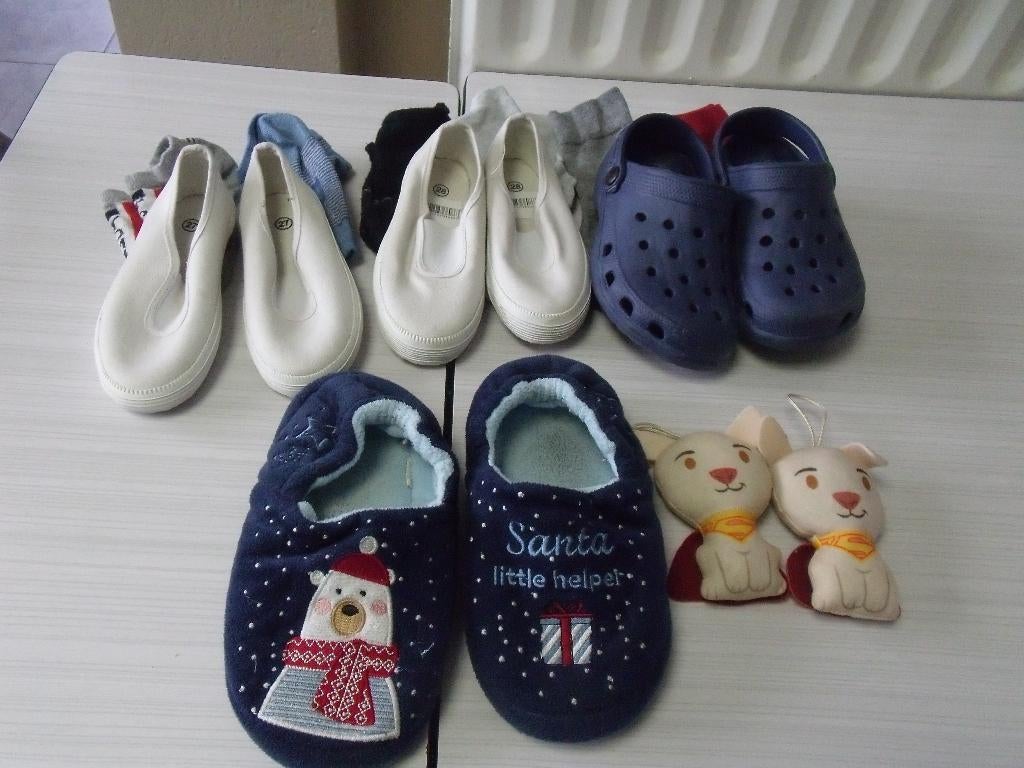 chaussures 27 à 31 gym, crocs, pantoufles  + chaussettes, Garçon ou Fille, Comme neuf, Enlèvement, Autres types