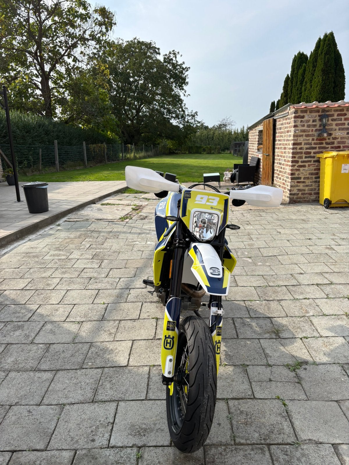 Husqvarna 701 supermoto, 693 cc, Particulier, Meer dan 35 kW, Minimaal motorrijbewijs A2