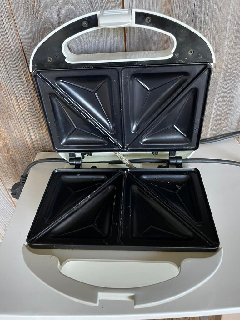 Machine à croque-monsieur, Elektronische apparatuur, Ophalen, Gebruikt