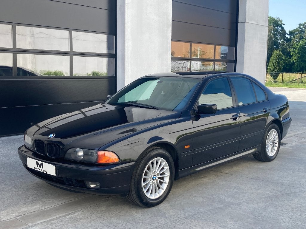BMW 523i Aut/1 Propriétaire/Historique complet, Autos, BMW, 4 portes, Entreprise, https://public.car-pass.be/vhr/4e8a199c-57eb-41eb-ac4a-db965bd56fc6