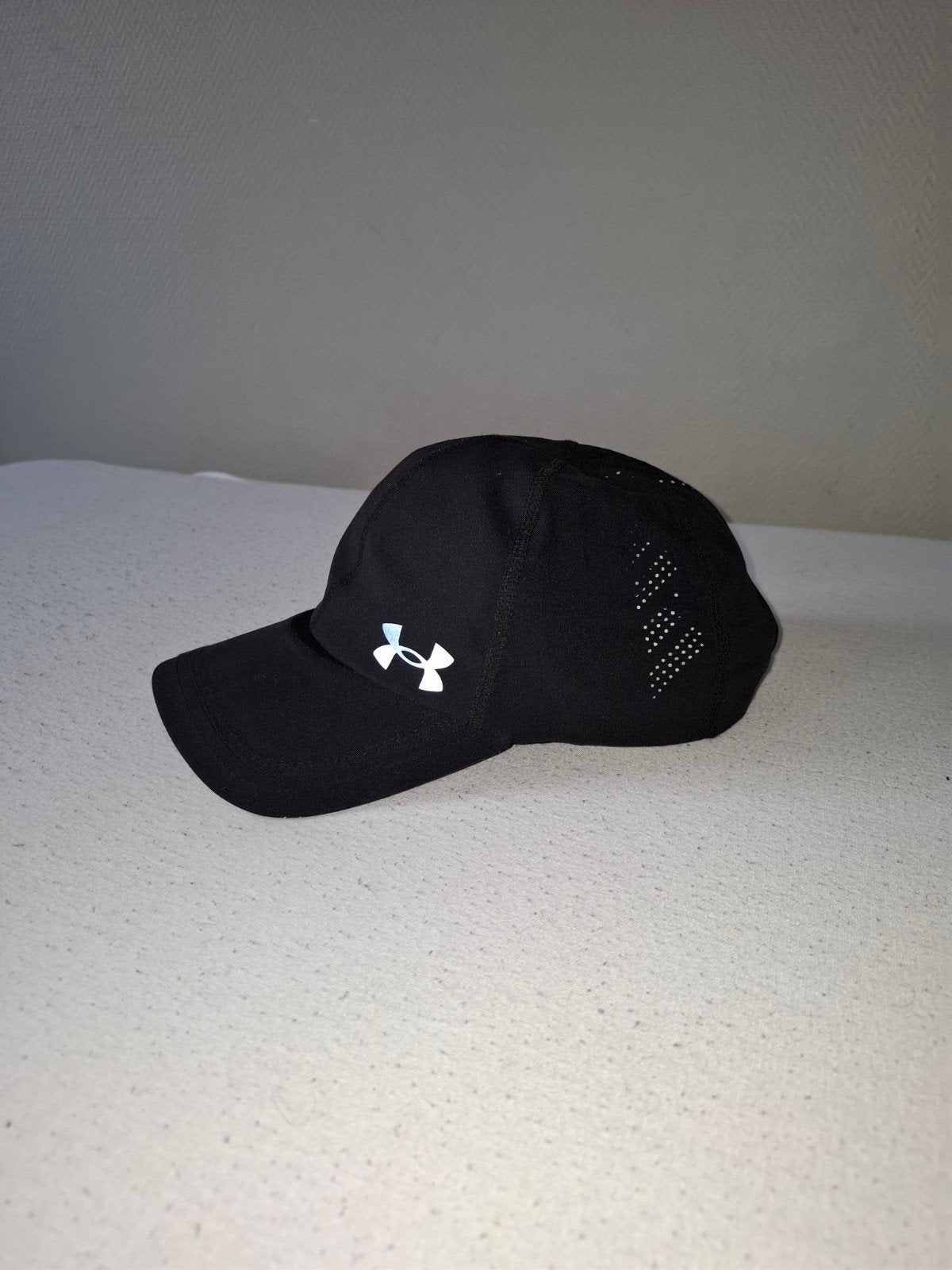 Orginele zwarte Under armour sportpet - Nauwelijks gedragen, Vêtements | Hommes, Chapeaux & Casquettes, Enlèvement