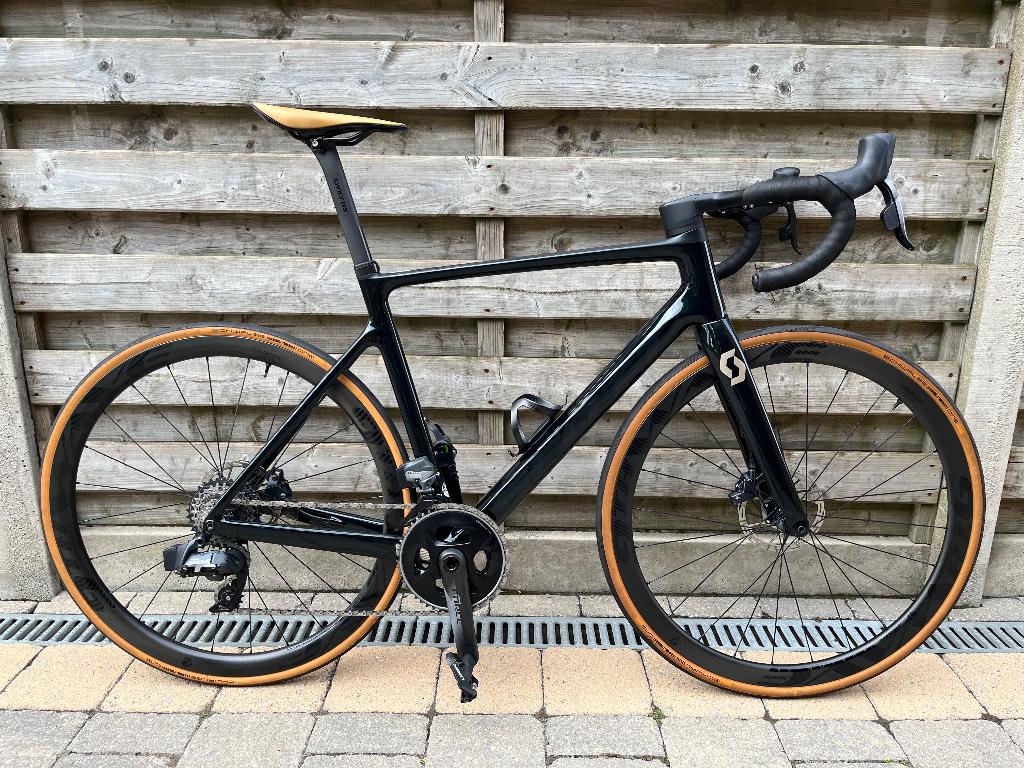 Scott Addict RC, 28 inch, Carbon, Heren, Zo goed als nieuw