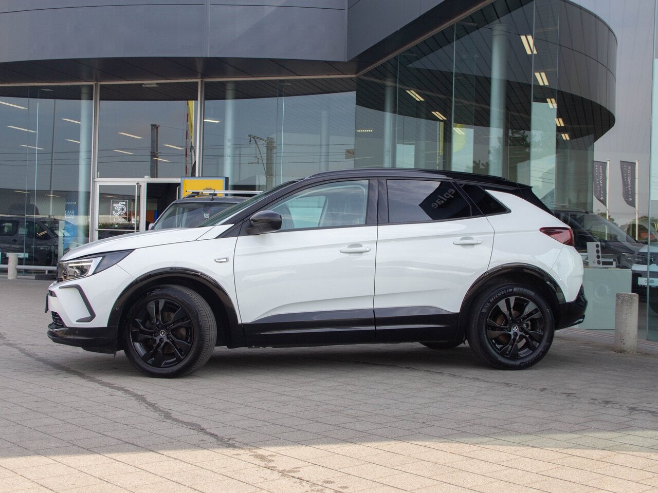 Opel Grandland X ELEGANCE 1.2 AT 130PK|CARPLAY|AUTOMAAT|CAM, Auto's, 0 kg, Wit, Bedrijf, 5 zetels