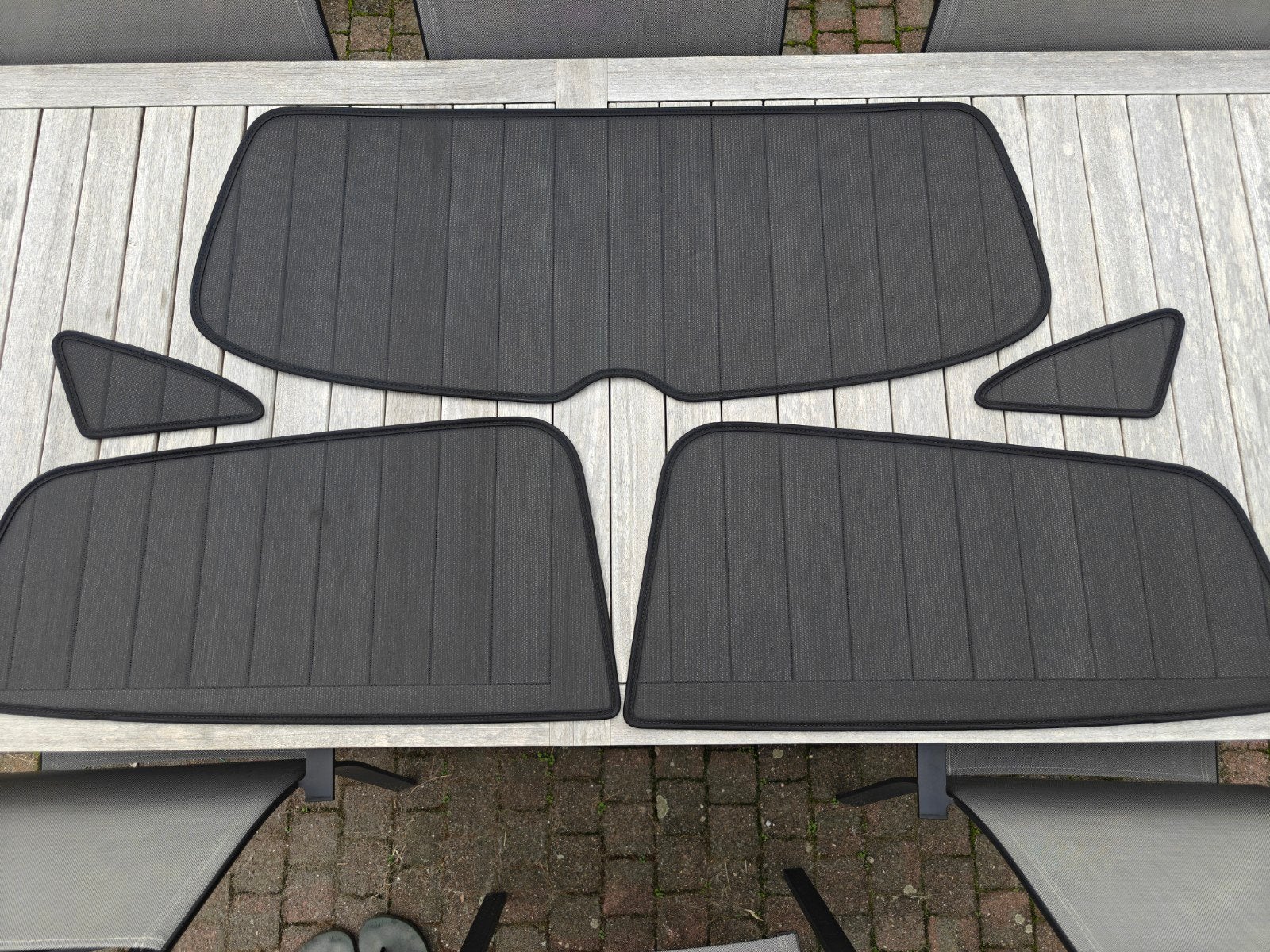 Sonniboy zonneschermen ID4 + koffermat, Auto diversen, Ophalen, Zo goed als nieuw