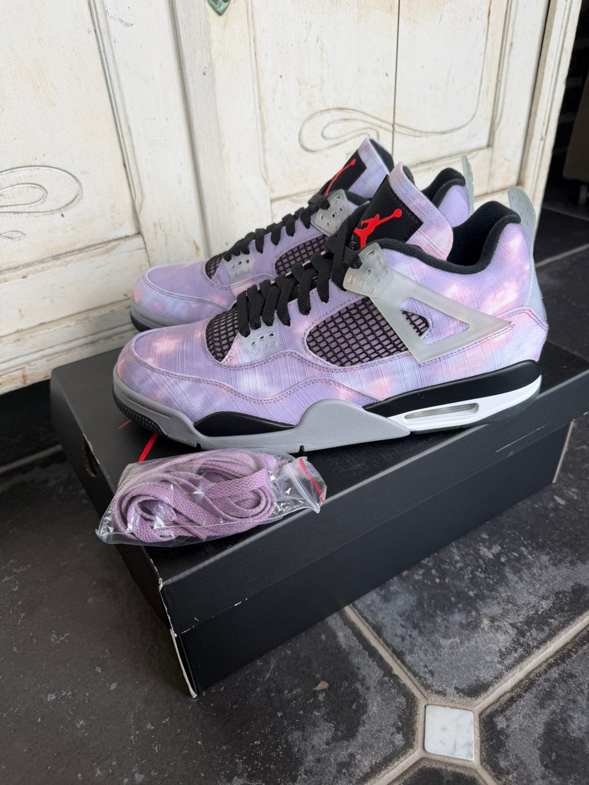 Jordan 4 retro, Ophalen, Zo goed als nieuw