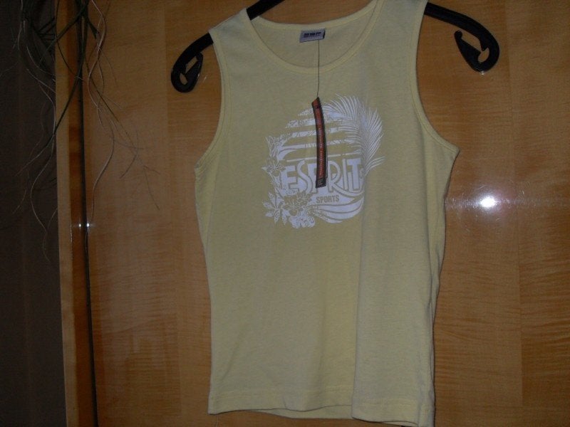 2 t-shirts esprit 150/170 €2,5/stuk nieuw, Sport en Fitness, Tennis, Ophalen of Verzenden, Nieuw, Kleding, Overige merken