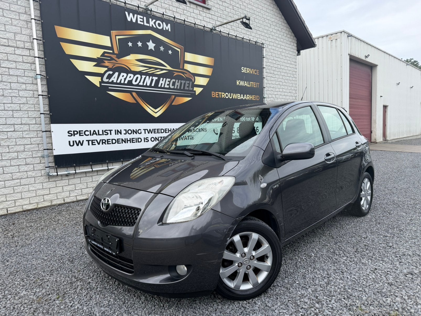 Toyota Yaris 1.4 D-4D 1ste eigenaar full ohb 142 000 km !, Autos, Toyota, Argent ou Gris, Achat, 4 portes, Entreprise