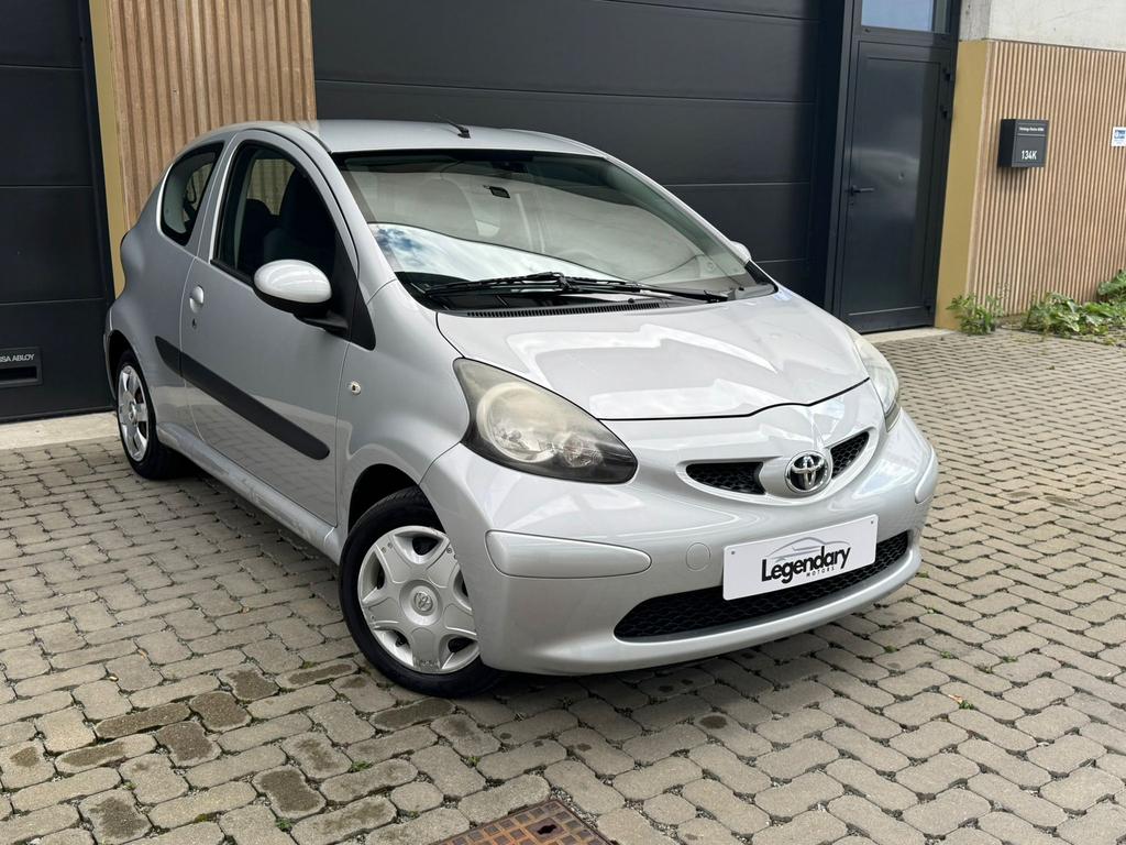 Toyota Aygo Aygo 1.0i VVT-i Plus MMT, Autos, Toyota, Argent ou Gris, Achat, Entreprise, Garantie prolongée