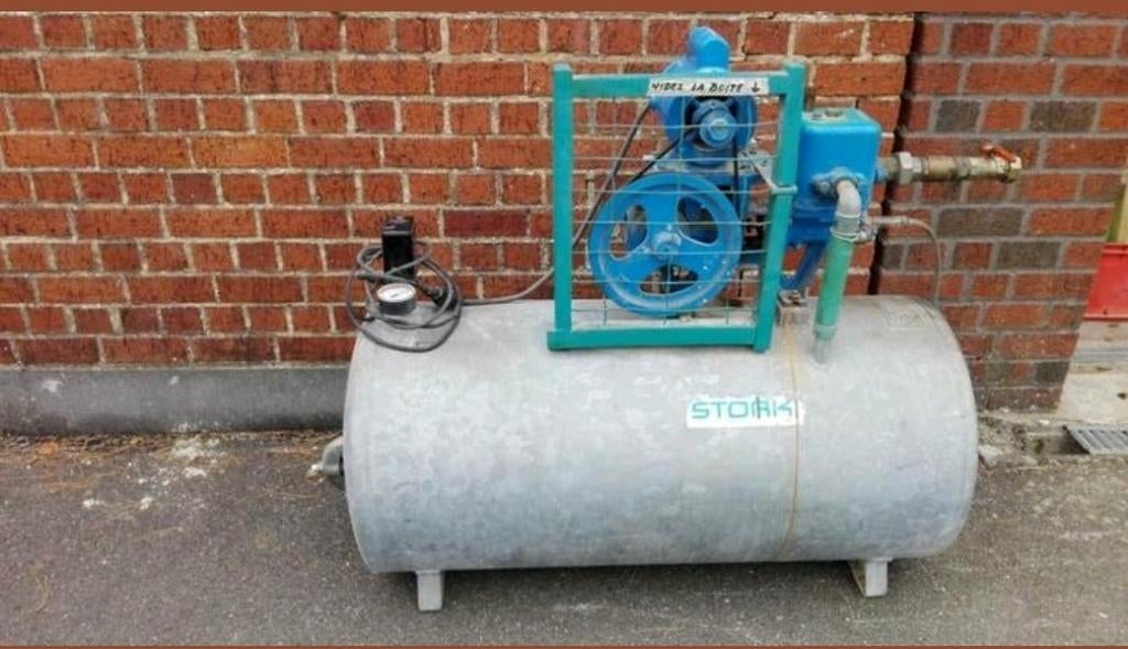 AV Groupe Hydrophore Stork, pompe, Bricolage & Construction, Chauffage & Radiateurs