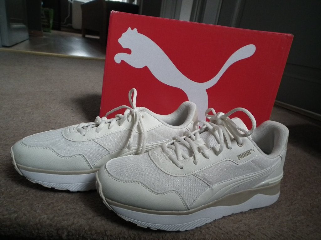 Sneakers voor dames. Maat 41 (Puma Softfoam+) nieuw, Verzenden, Nieuw, Schoenen