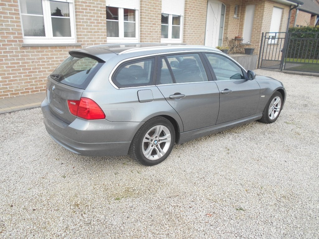BMW 318TD TOURING - 2011 - EURO5, Auto's, 100 kW, 1995 cc, https://public.car-pass.be/vhr/a1fd2b0c-0cd4-47ad-a005-1bf4732ba21a