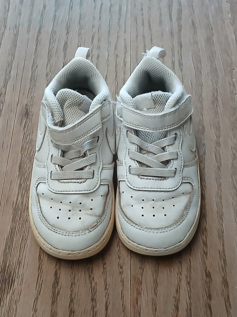 Witte Nike Sneakers - Maat 25 - Lage Court sneakers, Kinderen en Baby's, NIKE, Gebruikt, Jongen of Meisje, Schoenen