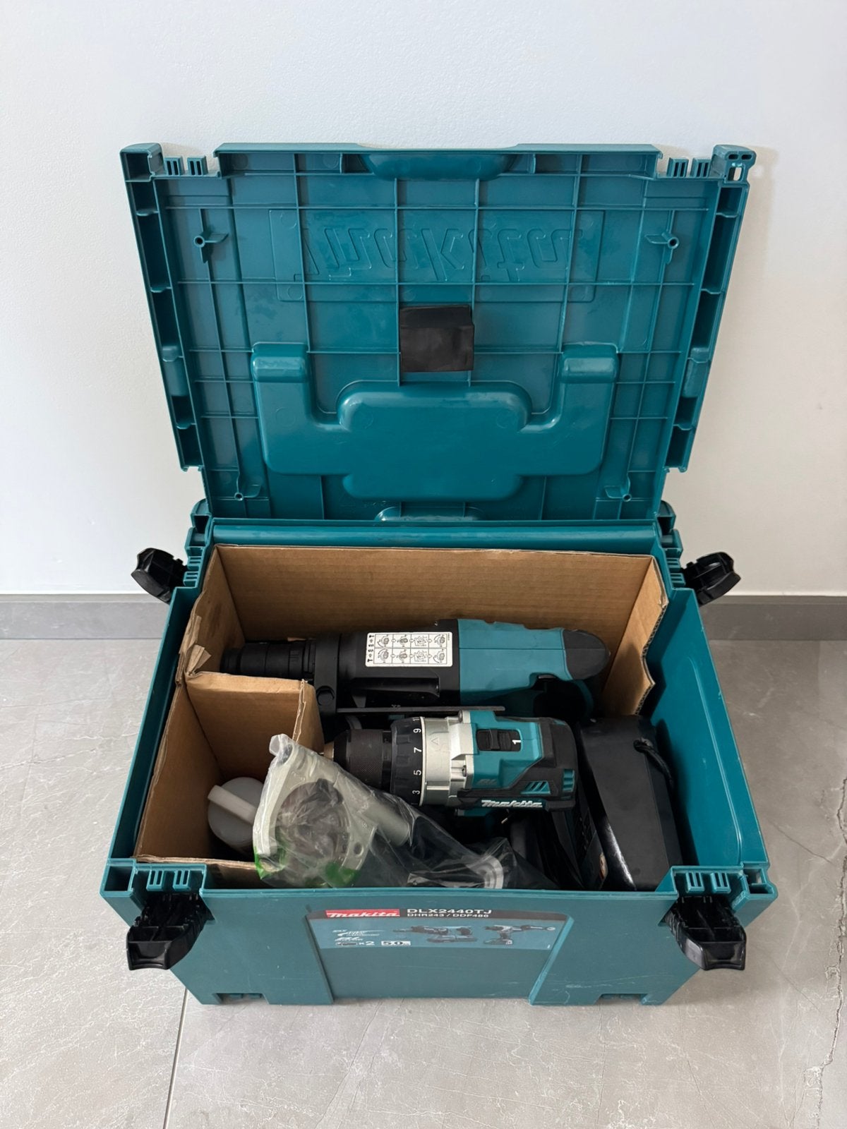 Makita DLX2440TJ - DHR243 + DDF486 - Meerdere beschikbaar, Doe-het-zelf en Bouw, Ophalen, Zo goed als nieuw, Boor- en Schroefmachine