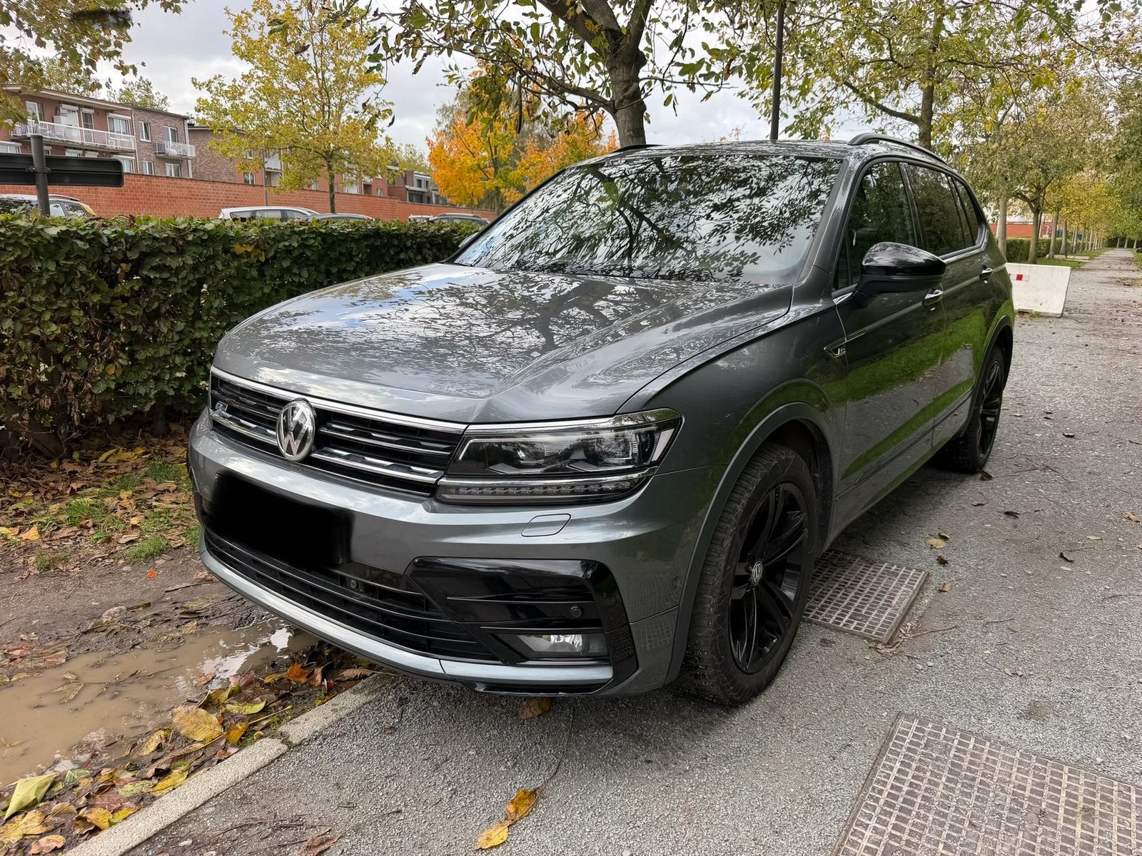 VW Tiguan R-Line AllSpace 2.0 TDI • 2021 • DSG • PANO •, Argent ou Gris, Achat, 7 places, Noir