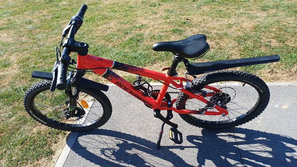 Vélo VTT Enfant ROCKRIDER ST 900 20 Pouces 6-9 ans Rouge ALU, Fietsen en Brommers, Heren, Zo goed als nieuw, Schijfrem, Ophalen