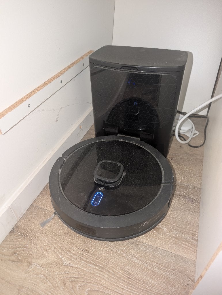 Aspirateur robot Nedis SmartLife avec balai, Enlèvement ou Envoi, Sac à poussière, Utilisé, Puissance d'aspiration réglable