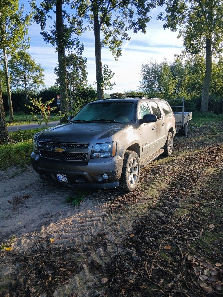Chevrolet Suburban 2012, Autos, Cuir, Aide au démarrage en côte, Beige, 5 portes