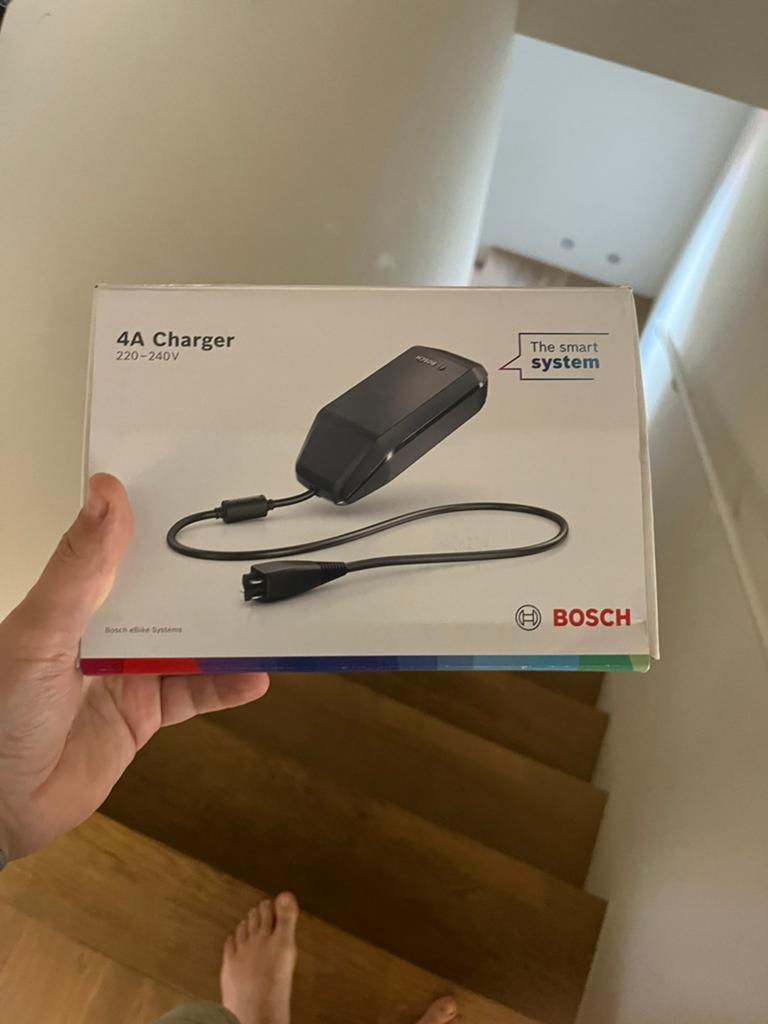 Oplader bosh 4A, Fietsen en Brommers, Ophalen, Nieuw