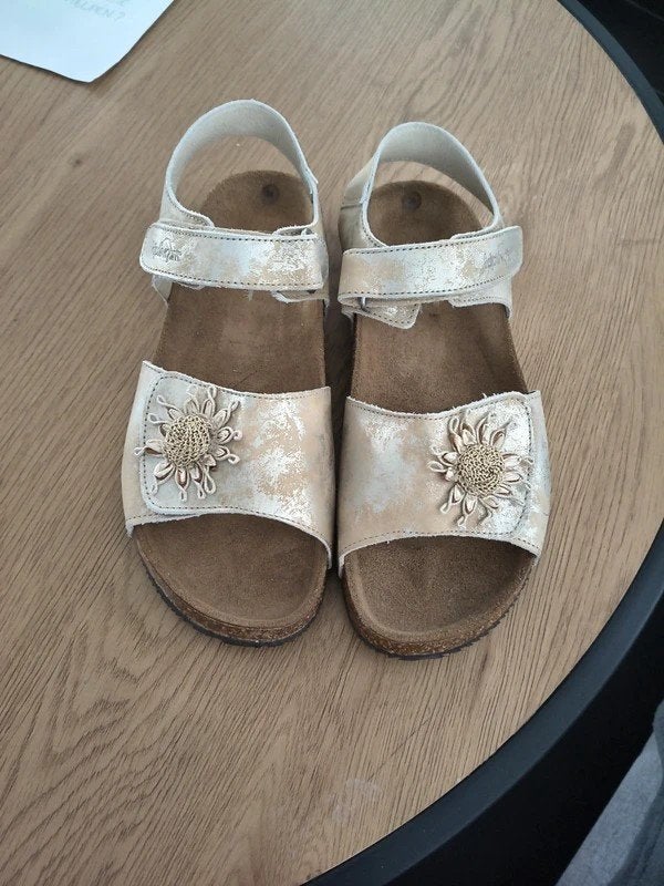 Sandales Kipling taille 38 neuves jamais portées, Enfants & Bébés, Neuf, Kipling, Enlèvement ou Envoi, Autres types