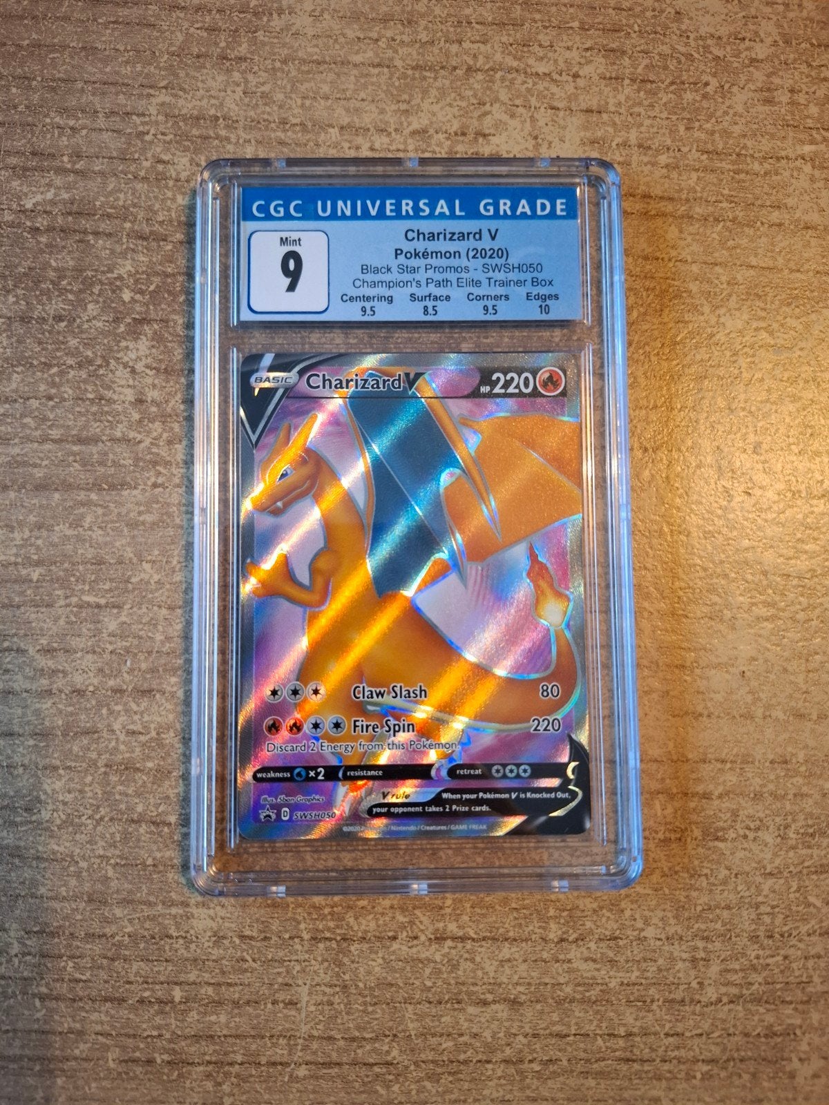 Charizard V (Black Star Promo 2020): CGC 9/10, Hobby en Vrije tijd, Verzamelkaartspellen | Pokémon, Ophalen of Verzenden