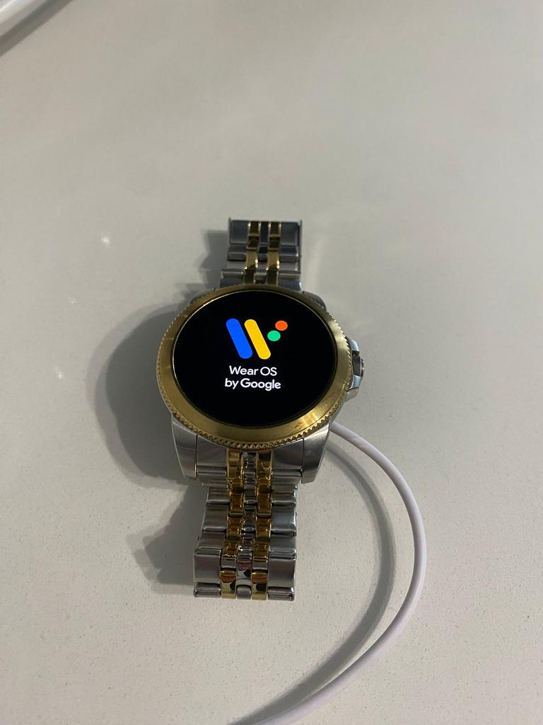 MONTRE Smartwatch Fossil Gen 5E (DW11F2), Handtassen en Accessoires, Smartwatches, Zo goed als nieuw, Android, Zilver, Conditie